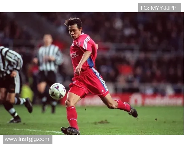 足球明星精彩瞬间集锦动作分析与技巧分享视频