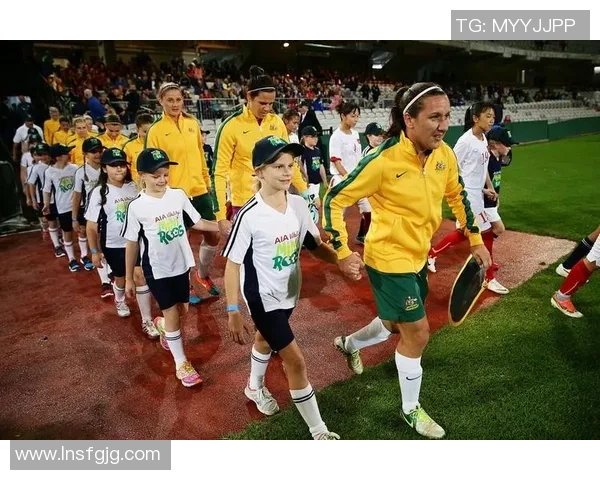 足球明星的语言能力揭秘他们能流利交流的多种语言数量与背后的故事